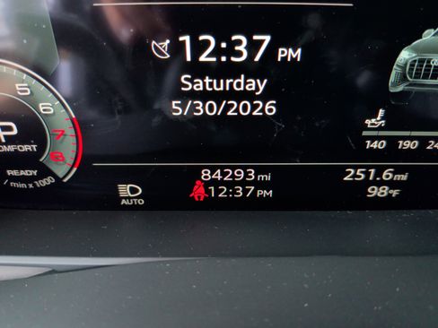 Used 2021 Audi Q8 Premium Plus w/ Premium Plus Package AWD/4WD image 22