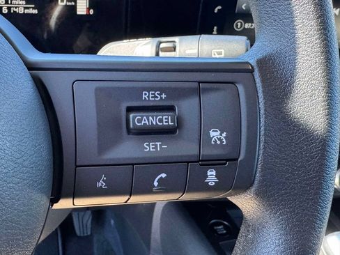 Certified 2025 Nissan Kicks SV FWD image 21