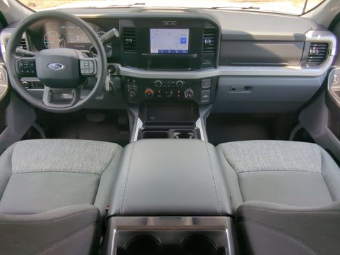 Certified 2025 Ford F250 XLT AWD/4WD image 13