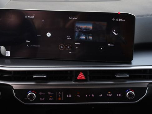 Used 2024 Kia Sorento S w/ Panoramic Sunroof Package FWD image 8