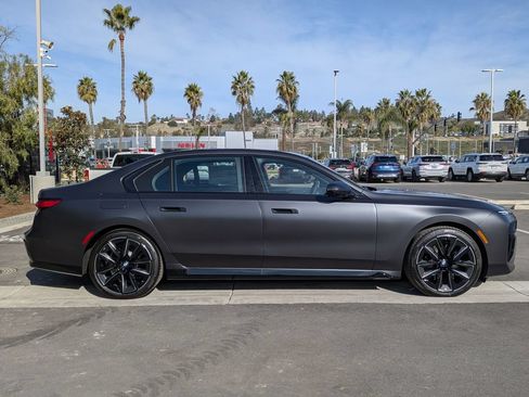 New 2026 BMW 740i RWD image 3