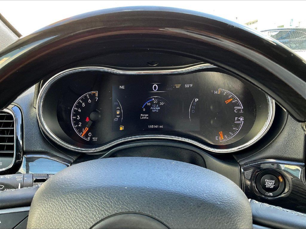 Used 2020 Jeep Grand Cherokee Overland AWD/4WD image 15