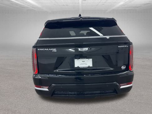 Used 2025 Cadillac Escalade IQ Luxury 2 image 9