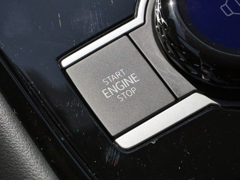 Certified 2026 Volkswagen Tiguan SEL R-Line AWD/4WD image 28