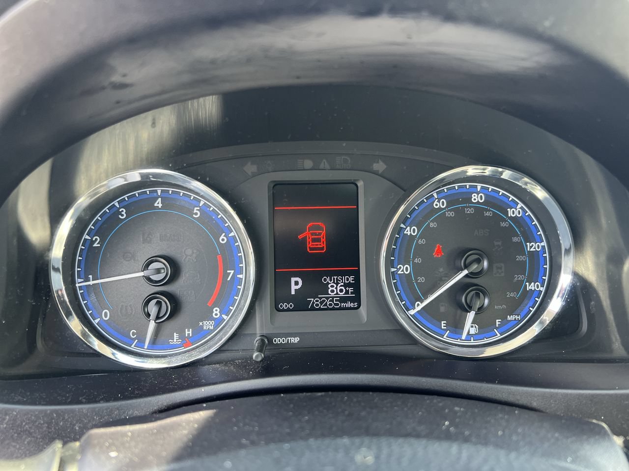 Used 2018 Toyota Corolla LE FWD image 21