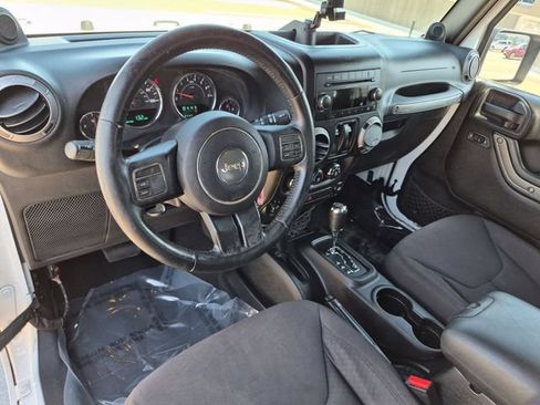 Used 2013 Jeep Wrangler Sport AWD/4WD image 10