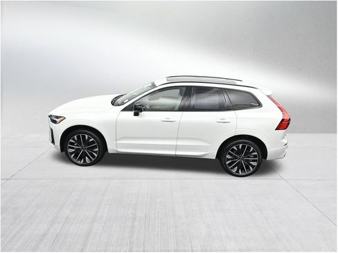 New 2026 Volvo XC60 B5 Ultra w/ Protection Package Premier AWD/4WD image 14