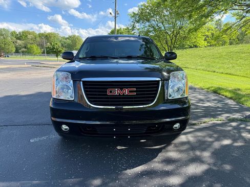 Used 2007 GMC Yukon XL SLT w/ SLT Preferred Equipment Group image 29
