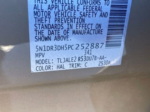 Used 2023 Nissan Pathfinder Platinum image 37