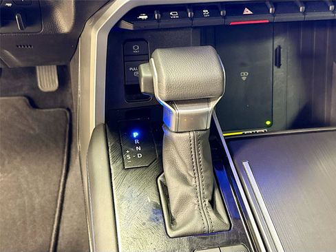 Used 2025 Toyota Tundra Platinum image 16