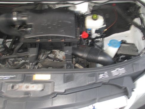 Used 2016 Freightliner Sprinter 3500 RWD image 20