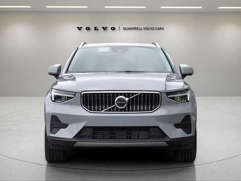 Certified 2025 Volvo XC40 B5 Core w/ Protection Package Premier image 7