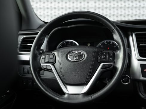 Used 2015 Toyota Highlander Limited Platinum AWD/4WD image 9