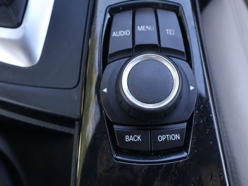 Used 2017 BMW 330i Sedan w/ Premium Package image 30