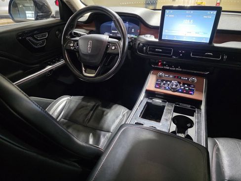 Used 2020 Lincoln Aviator Grand Touring w/ Elements Package Plus AWD/4WD image 16