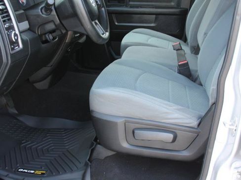 Used 2014 RAM 1500 Express AWD/4WD image 32