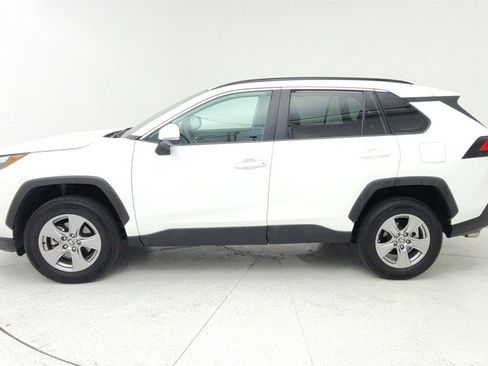 Used 2025 Toyota RAV4 XLE AWD/4WD image 4