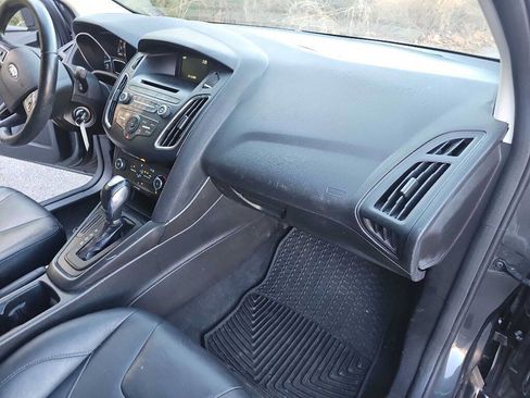 Used 2015 Ford Focus SE w/ Equipment Group 201A image 17