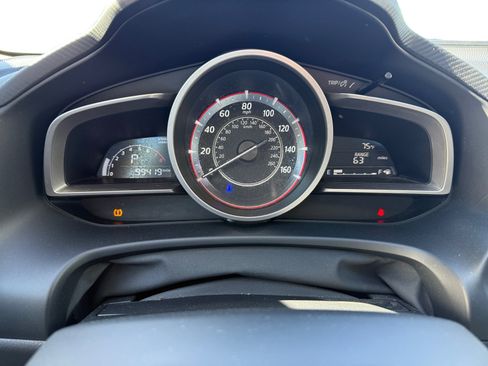 Used 2016 MAZDA MAZDA3 i Touring w/ Popular Equipment Package FWD image 11