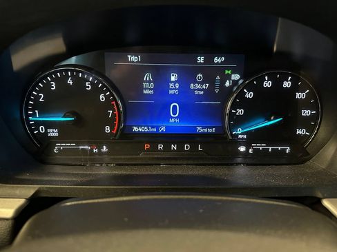 Used 2021 Ford Explorer XLT AWD/4WD image 10