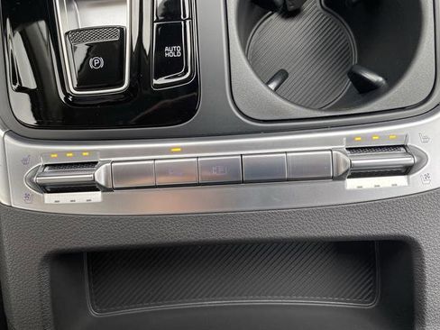 New 2026 Kia Carnival SX w/ SX Dark Edition Package image 8