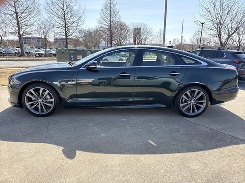 Used 2018 Jaguar XJ R-Sport image 7