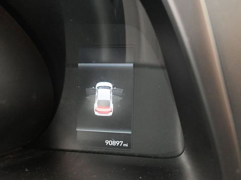 Used 2023 Hyundai Elantra SEL w/ Preferred Accessory Package FWD image 15