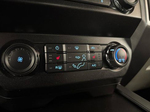 Used 2022 Ford F250 XLT w/ XLT Premium Package image 25