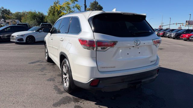 Used 2015 Toyota Highlander XLE AWD/4WD image 4