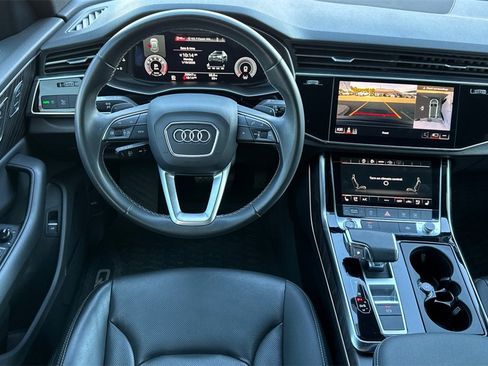 Used 2022 Audi Q8 Premium Plus image 14