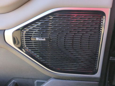 Used 2022 Jeep Wagoneer Series III w/ Premium Group I AWD/4WD image 17