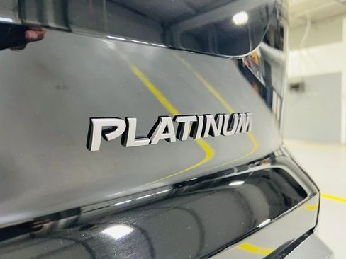 New 2026 Nissan Pathfinder Platinum FWD image 21