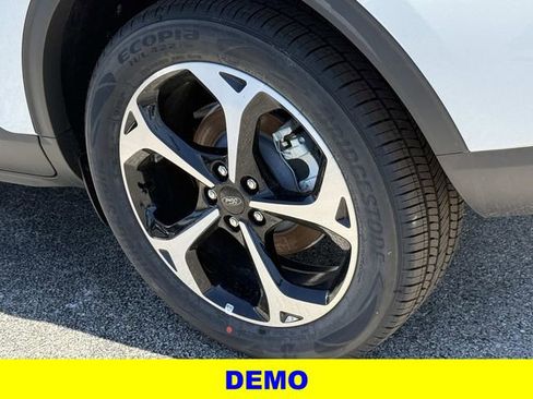 New 2025 Ford Escape ST-Line Select w/ Tech Pack #1 image 4