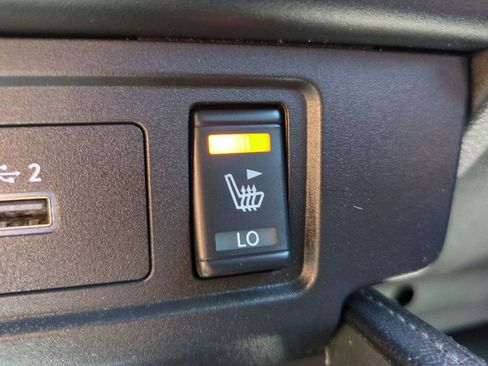 Used 2022 Nissan Frontier PRO-4X w/ Pro-4X Premium Package AWD/4WD image 28