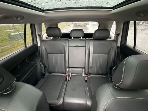 Used 2022 Volkswagen Tiguan SE w/ Panoramic Sunroof Package AWD/4WD image 25