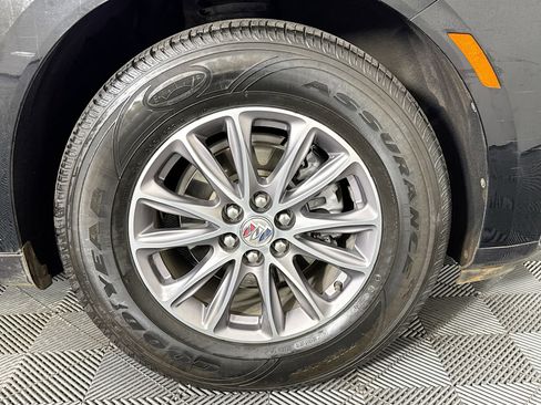 Used 2024 Buick Enclave Premium AWD/4WD image 31