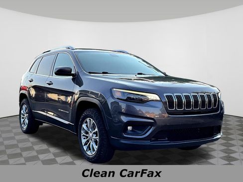 Used 2019 Jeep Cherokee Latitude Plus AWD/4WD image 3