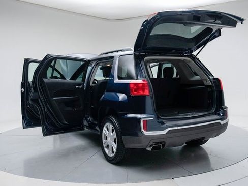 Used 2017 GMC Terrain SLE w/ Chrome Edition image 19