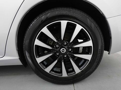 Used 2020 Nissan Altima 2.5 SR FWD image 9