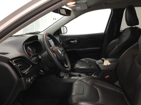 Used 2023 Jeep Cherokee Altitude Lux AWD/4WD image 5