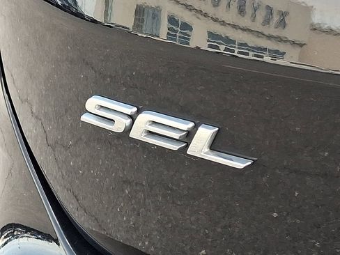 Certified 2022 Ford Edge SEL w/ Convenience Package image 30