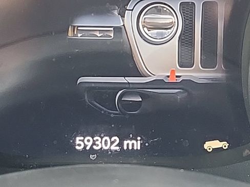 Used 2019 Jeep Wrangler Rubicon AWD/4WD image 7