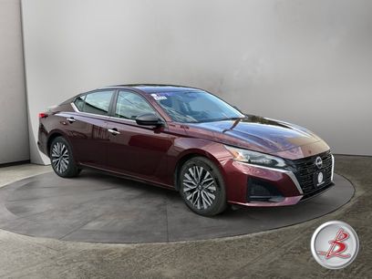 Used 2024 Nissan Altima 2.5 SV