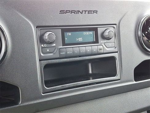 Used 2025 Mercedes-Benz Sprinter 2500 image 18