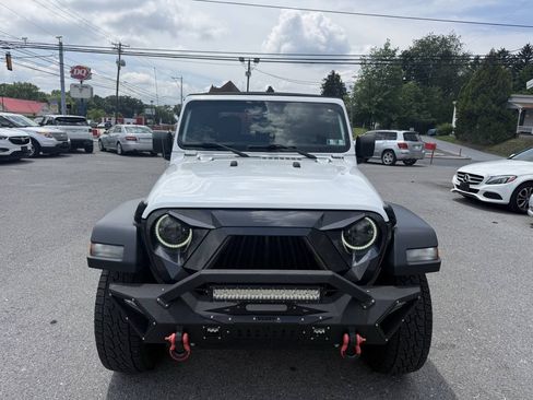 Used 2020 Jeep Gladiator Sport w/ Quick Order Package 24S AWD/4WD image 2