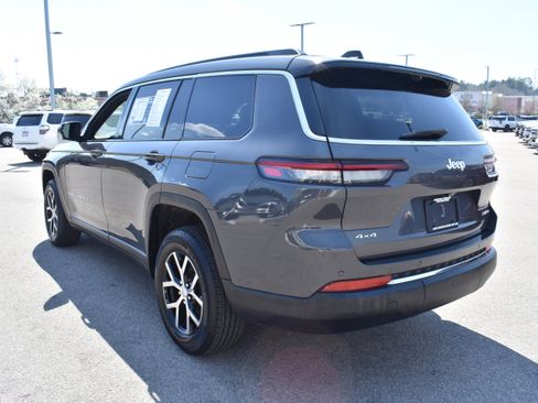 Used 2024 Jeep Grand Cherokee L Limited w/ Luxury Tech Group II image 7