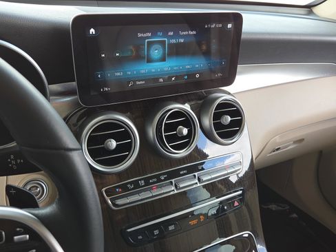 Certified 2022 Mercedes-Benz GLC 300 image 27