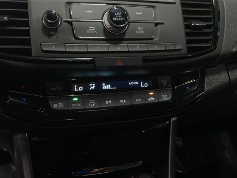 Used 2017 Honda Accord Sport Special Edition image 18