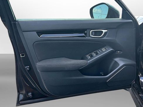 Used 2025 Honda Civic Sport image 25