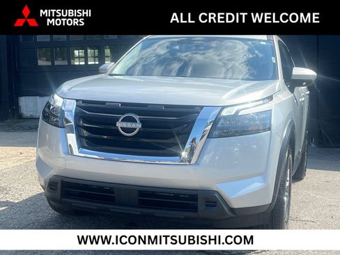 Used 2025 Nissan Pathfinder SV AWD/4WD image 1